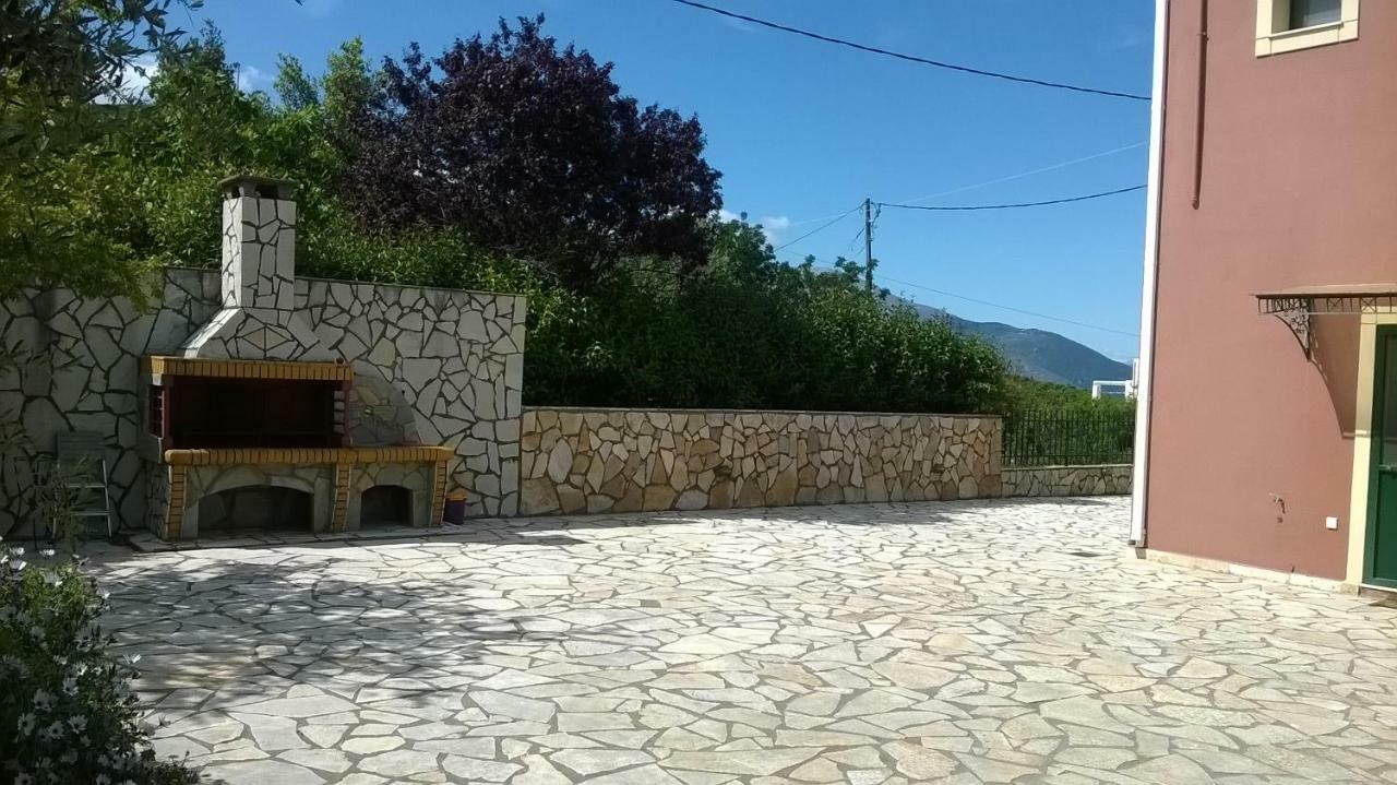 Villa Eleftheria Каравомилос Экстерьер фото